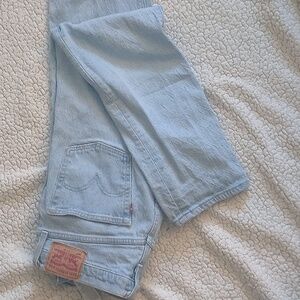 Levis jeans